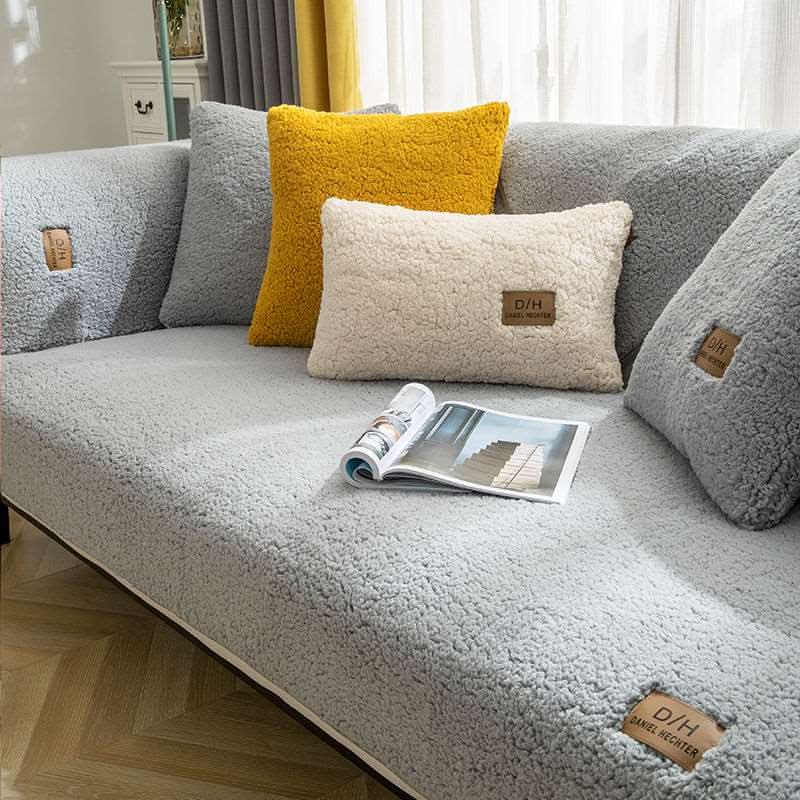 Ultra-Soft Lamb Cashmere Sofa Cover – Plush Effect & Non-Slip 