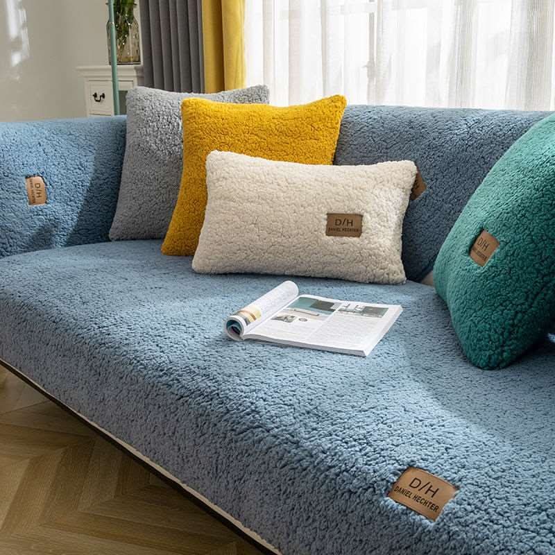 Ultra-Soft Lamb Cashmere Sofa Cover – Plush Effect & Non-Slip 