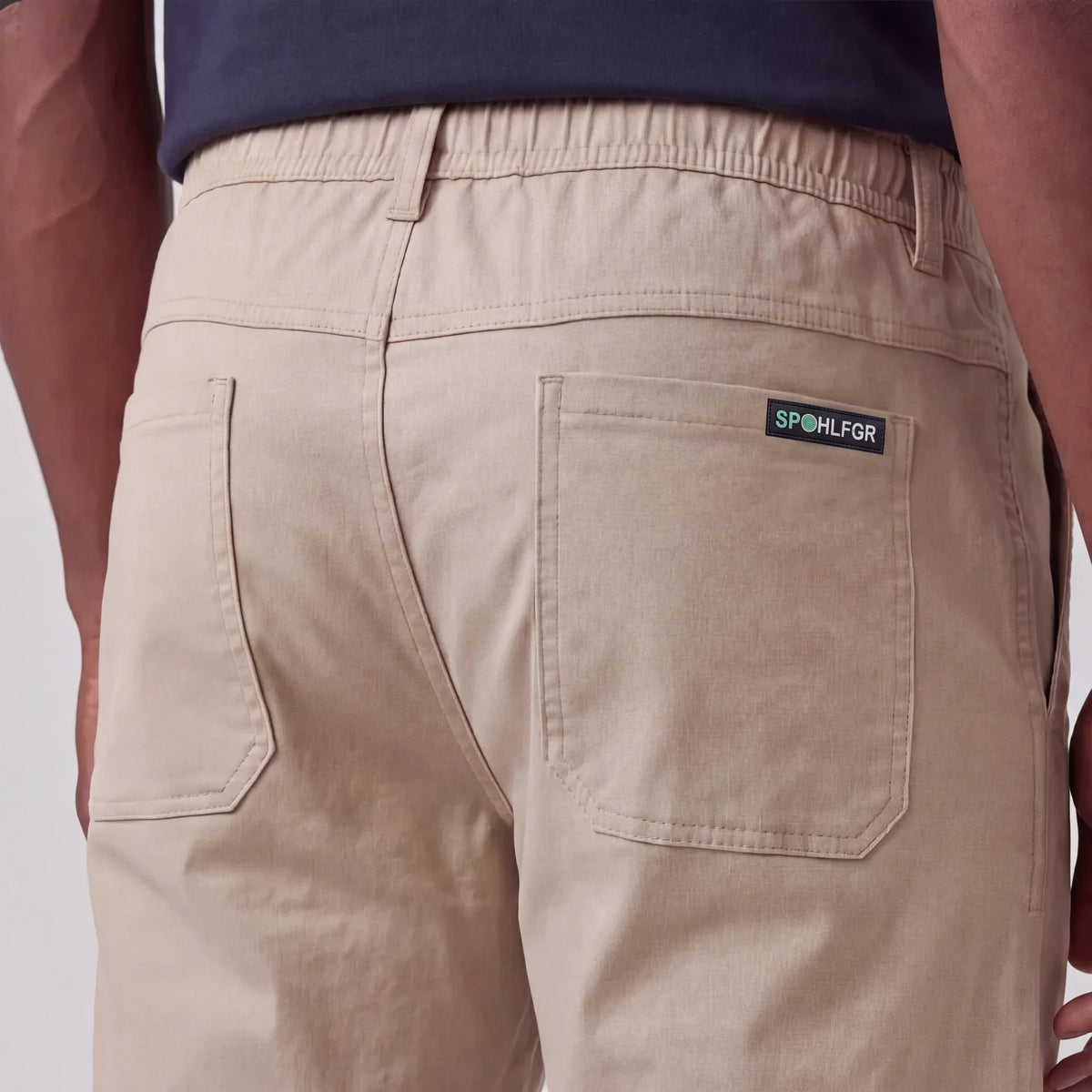 Pantalón cargo cómodo con gran capacidad de almacenamiento 